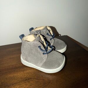 UGG Brown Baby Boots Size 02/03 Infant Kristjan Chukka Boot Gray Zip Closures